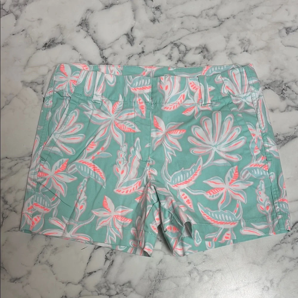 Girls Vineyard Vines shorts
Size 10 - Picture 1 of 4
